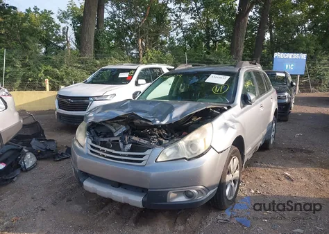 2011 Subaru Outback 3.6R Limited z USA, uszkodzony, nr VIN 4S4BRDLC0B2357760